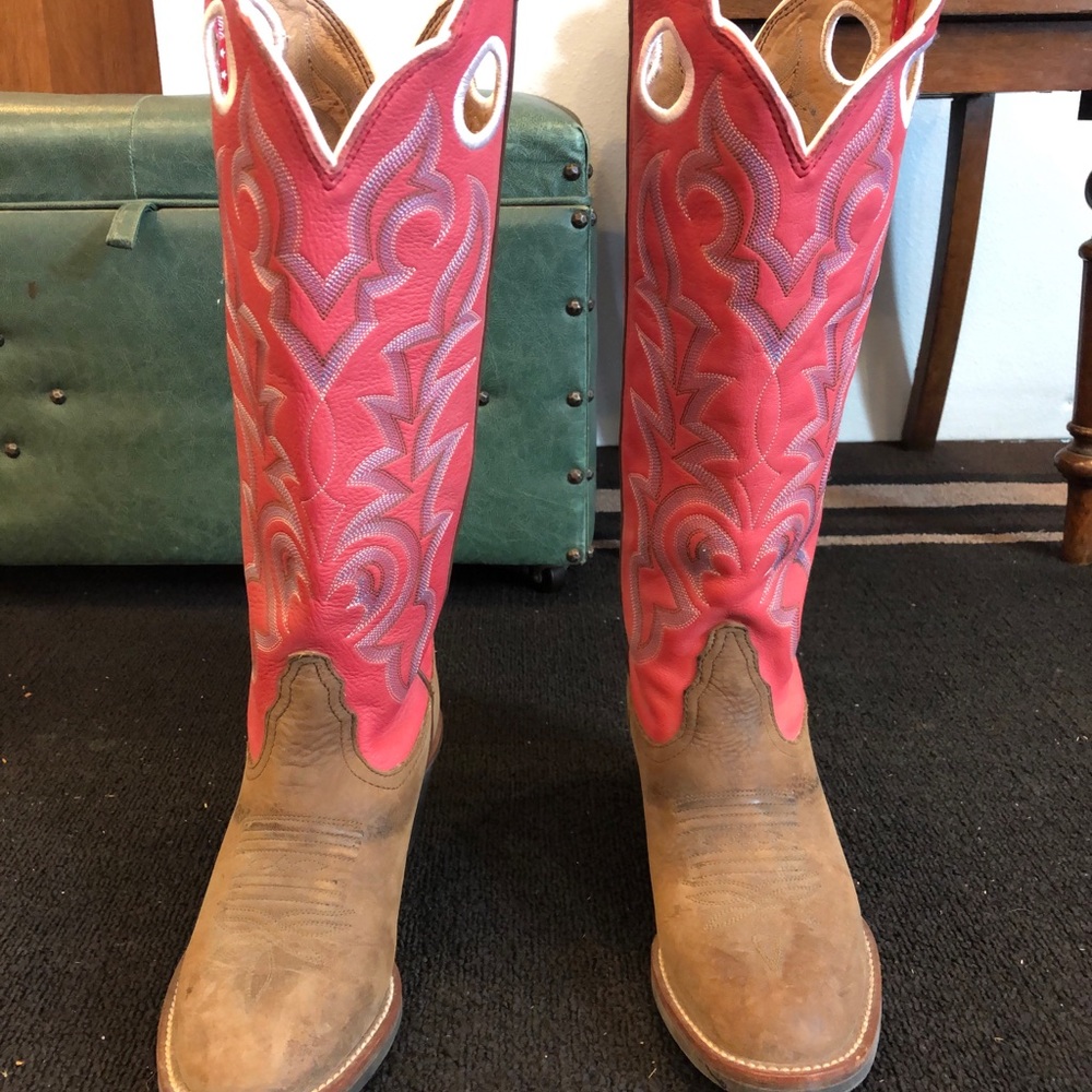 Like new women’s Tony Lama boots size 6 1/2 B